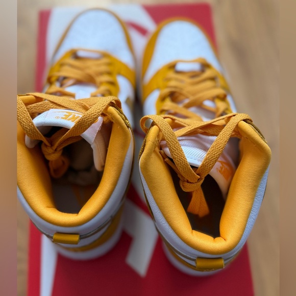 Nike Dunk High University Gold Orange W  size 7, DQ4691700 Brand New! - Picture 8 of 8